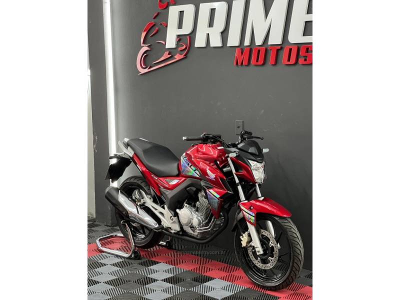 HONDA - CB 250F TWISTER - 2022/2022 - Vermelha - R$ 23.900,00