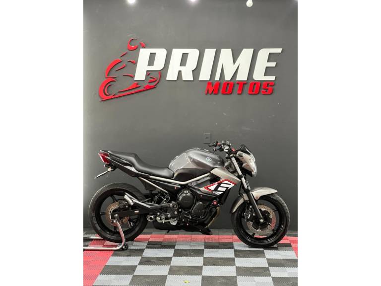 YAMAHA - XJ6 N - 2015/2015 - Cinza - R$ 41.900,00
