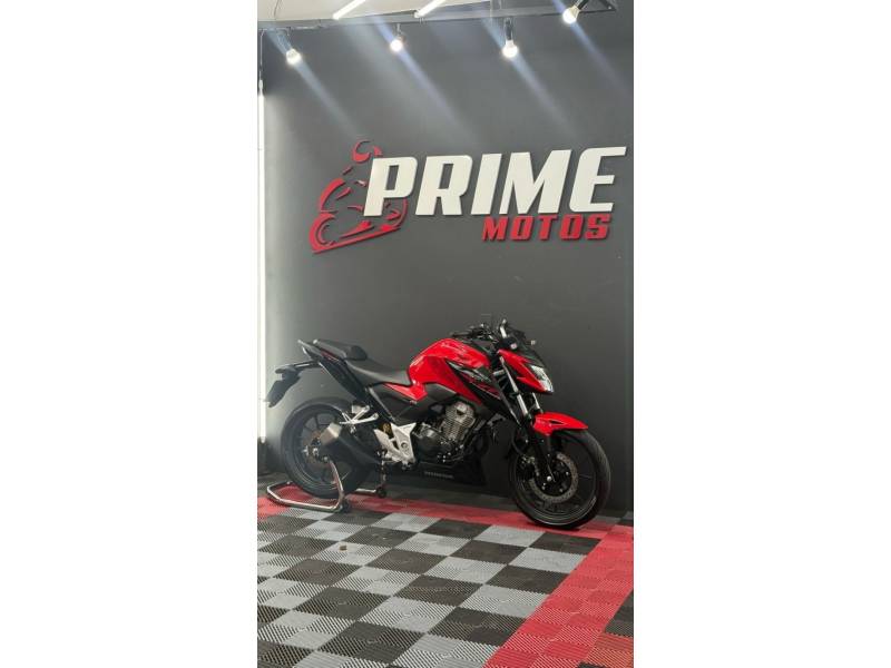 HONDA - CB 300F TWISTER - 2024/2024 - Vermelha - R$ 27.900,00