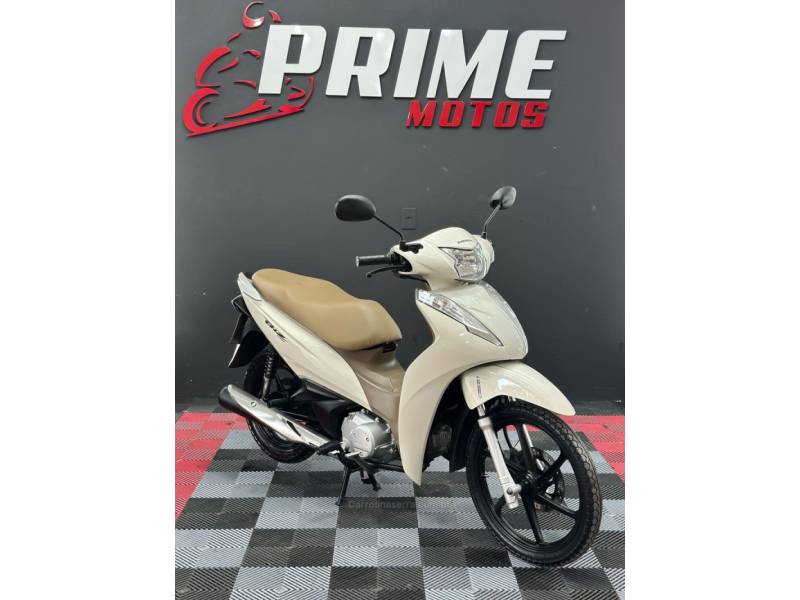HONDA - BIZ 125 - 2018/2018 - Branca - R$ 15.900,00