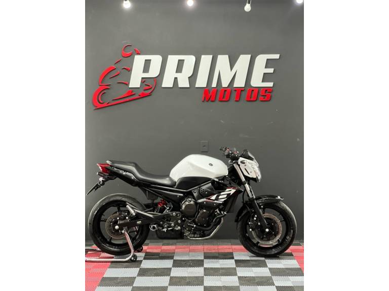 YAMAHA - XJ6 N - 2012/2012 - Branca - R$ 37.900,00