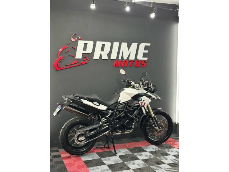 BMW - F 800 - 2013/2013 - Branca - R$ 37.900,00