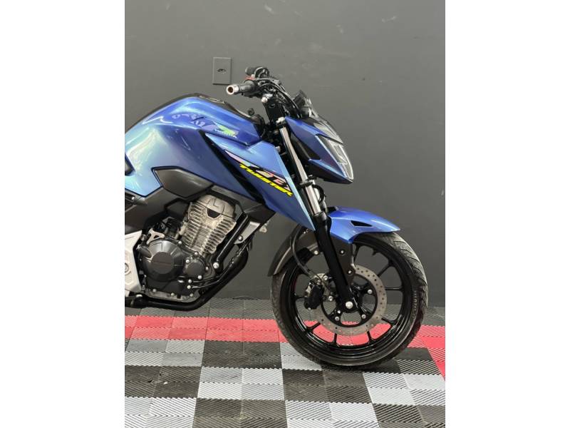HONDA - CB 300F TWISTER - 2023/2023 - Azul - R$ 28.900,00