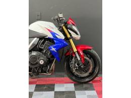HONDA - CB 1000R - 2013/2013 - Branca - R$ 53.900,00