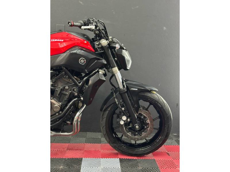 YAMAHA - MT - 2016/2016 - Vermelha - R$ 38.900,00