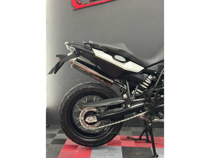 BMW - F 800 - 2013/2013 - Branca - R$ 37.900,00
