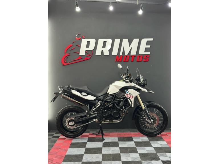 BMW - F 800 - 2013/2013 - Branca - R$ 37.900,00