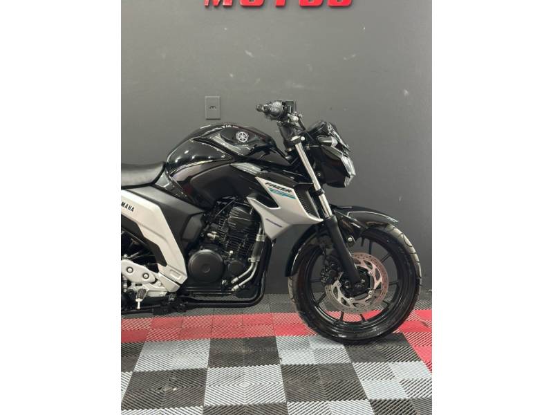 YAMAHA - FAZER - 2019/2019 - Preta - R$ 20.900,00