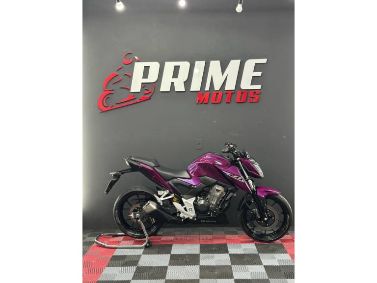 HONDA - CB 300F TWISTER - 2023/2023 - Roxa - R$ 27.900,00