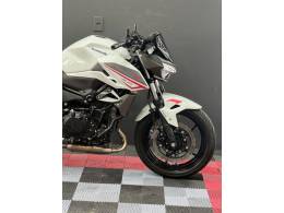 KAWASAKI - Z400 - 2022/2022 - Branca - R$ 30.900,00