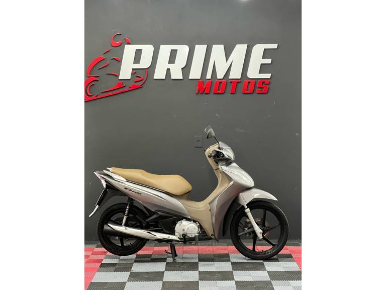 HONDA - BIZ 125 - 2018/2018 - Cinza - R$ 15.900,00