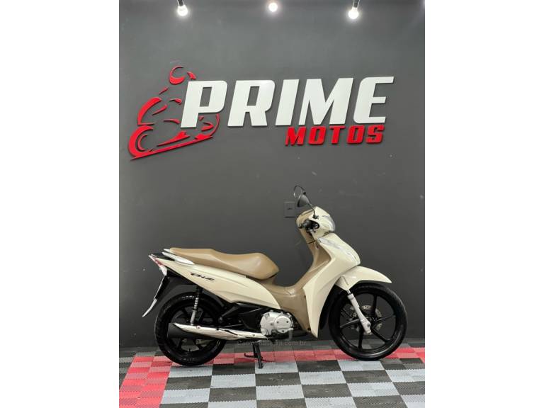 HONDA - BIZ 125 - 2018/2018 - Branca - R$ 15.900,00