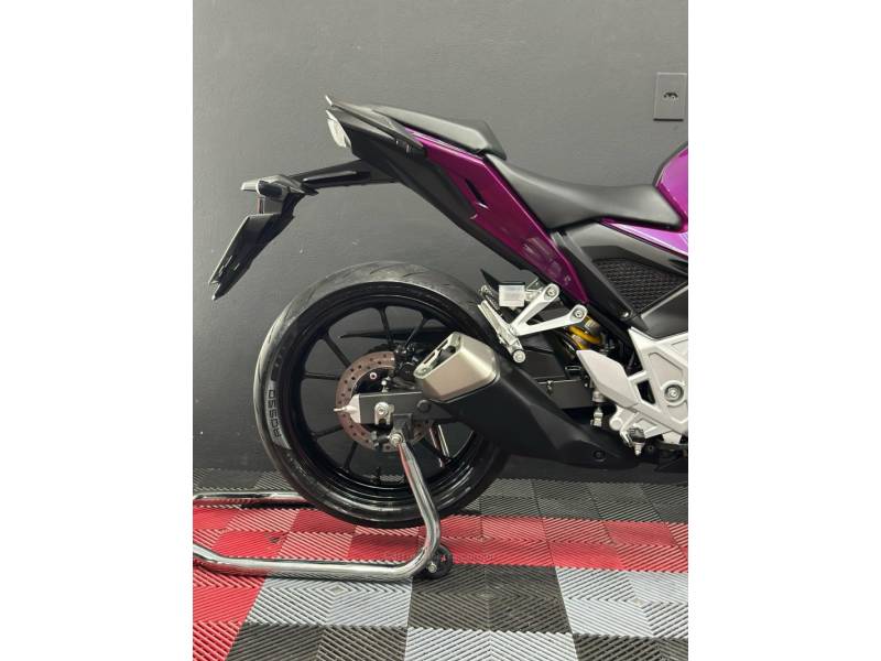 HONDA - CB 300F TWISTER - 2023/2023 - Roxa - R$ 27.900,00